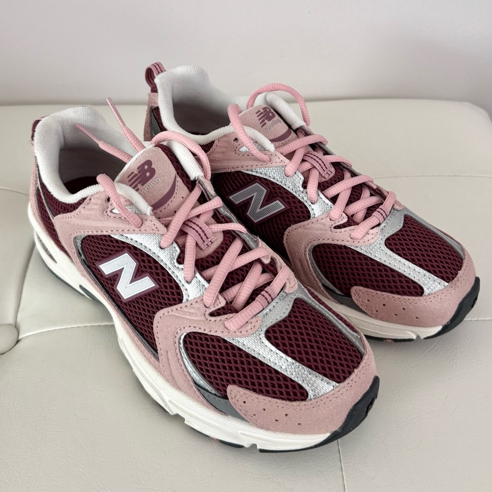 New Balance 530 Women's Burgundy and Pink Sneakers